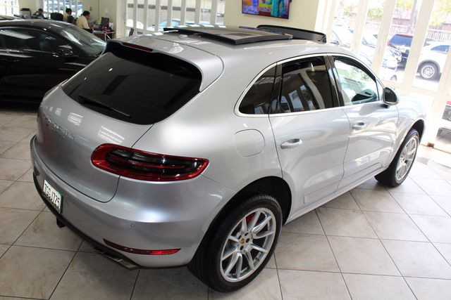 2015 Porsche Macan Turbo