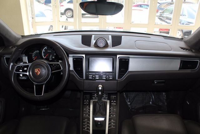 2015 Porsche Macan Turbo