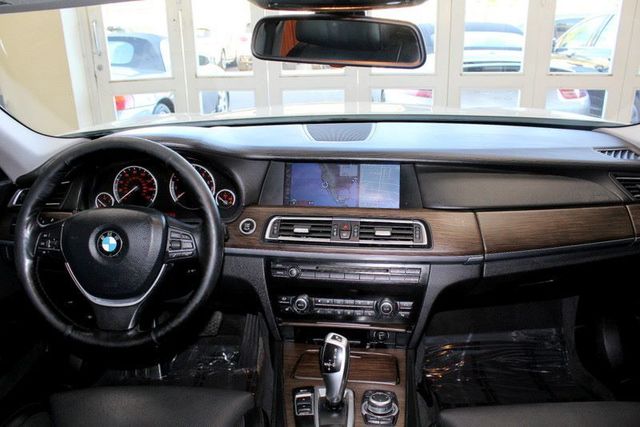 2009 BMW 7 Series 750i