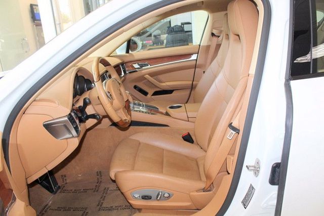 2013 Porsche Panamera Platinum Edition
