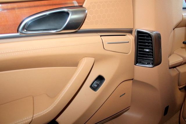 2013 Porsche Panamera Platinum Edition