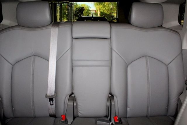 2011 Cadillac SRX Base