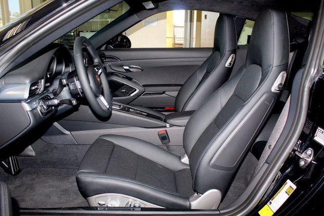 2017 Porsche 911 Carrera 4S