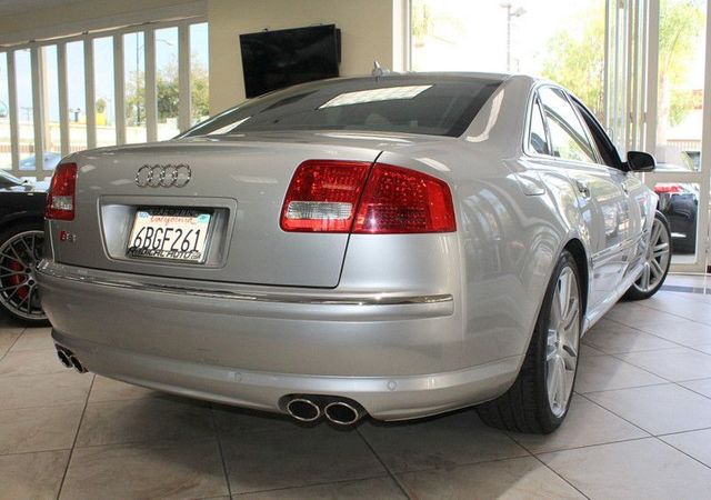 2007 Audi S8 Quattro