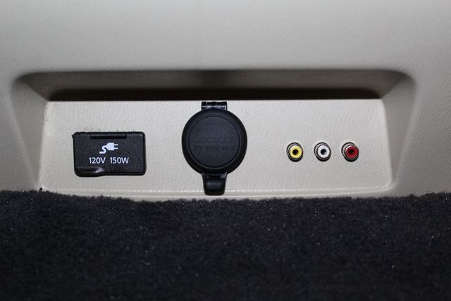 2011 INFINITI QX56 7-passenger