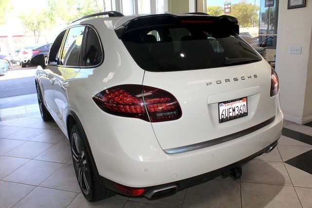 2012 Porsche Cayenne Sport