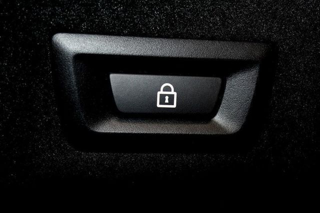 2012 BMW 6 Series 640i