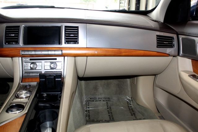 2010 Jaguar XF Luxury