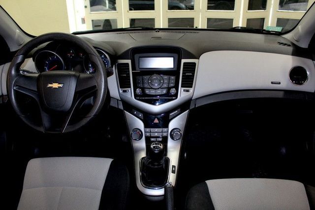 2011 Chevrolet Cruze LS