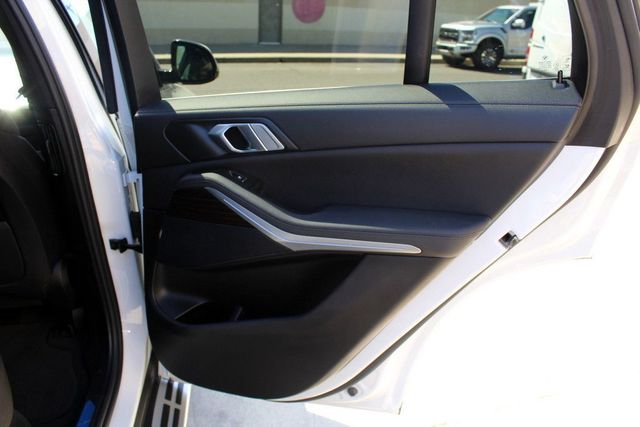 2019 BMW X5 xDrive40i xDrive40i