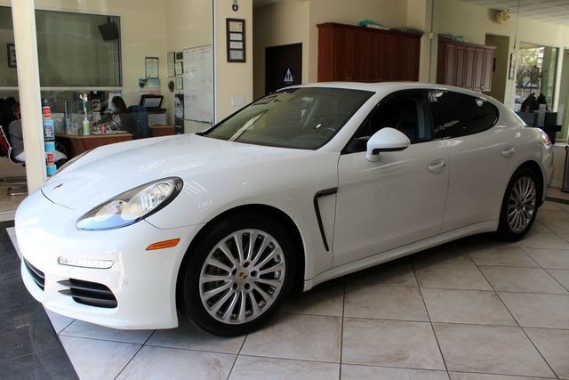 2014 Porsche Panamera 4 door