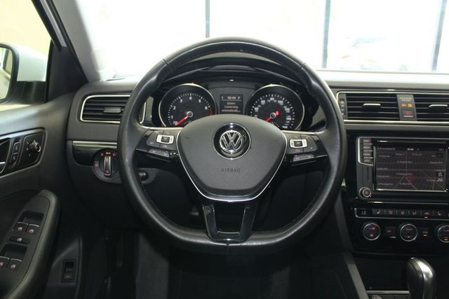 2017 Volkswagen JETTA SEL