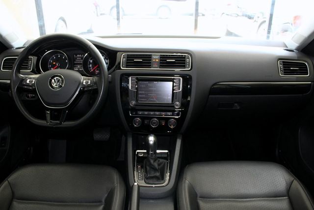 2017 Volkswagen JETTA SEL