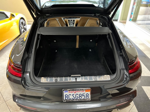 2018 Porsche Panamera