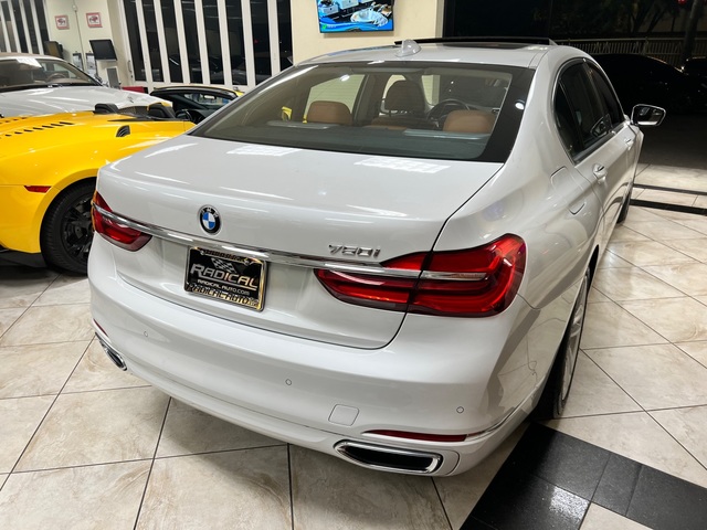 2019 BMW 750i