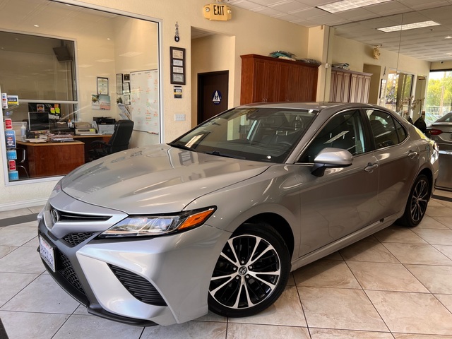 2019 Toyota Camry SE