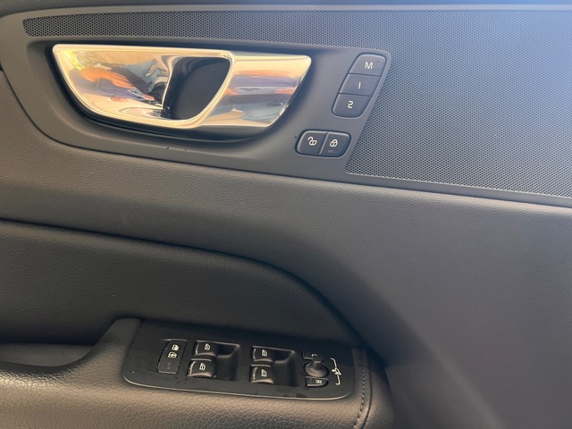 2021 Volvo XC 60 T5 Momentum