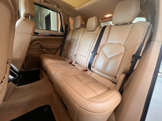 2016 Porsche Cayenne S E-Hybrid