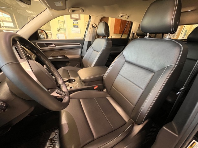 2021 Volkswagen Atlas SE w/Tech