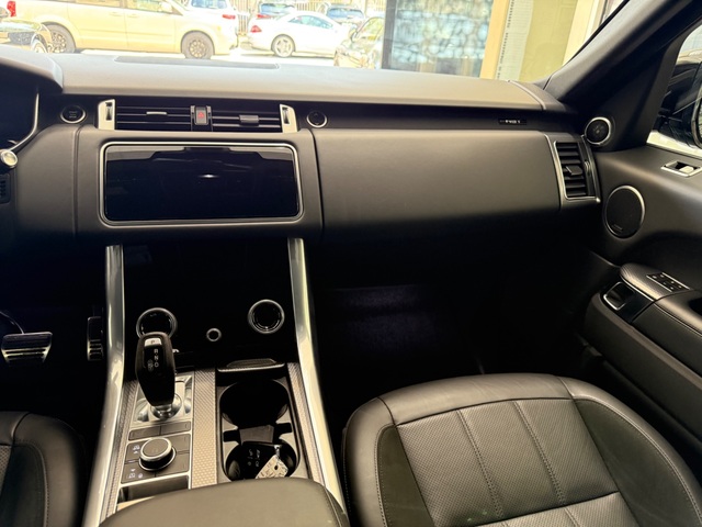 2021 Land Rover Range Rover HST
