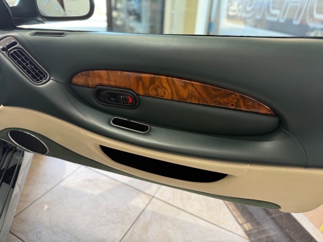2000 Aston Martin Vantage DB 7