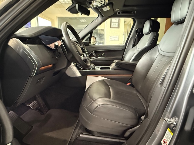 2023 Land Rover Range Rover P400 SE SWB