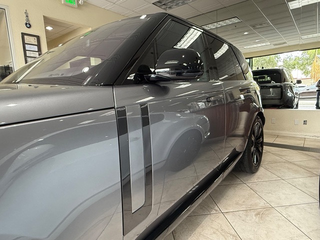 2023 Land Rover Range Rover P400 SE SWB