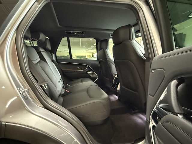 2023 Land Rover Range Rover P400 SE SWB