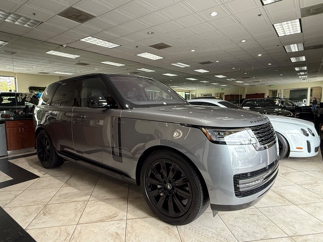 2023 Land Rover Range Rover P400 SE SWB