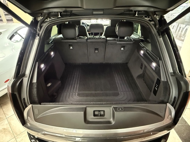 2023 Land Rover Range Rover P400 SE SWB