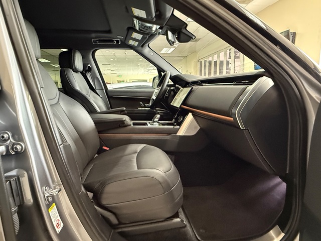 2023 Land Rover Range Rover P400 SE SWB