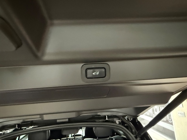 2023 Land Rover Range Rover P400 SE SWB