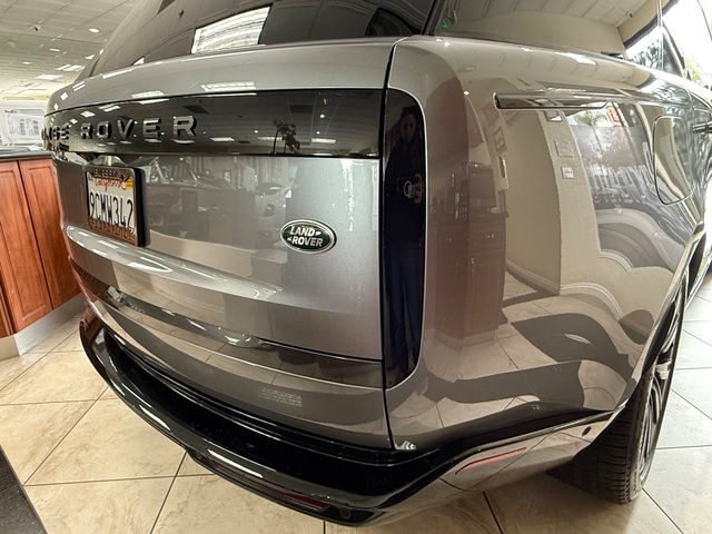 2023 Land Rover Range Rover P400 SE SWB
