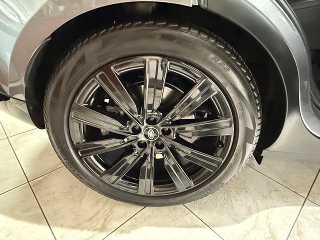 2023 Land Rover Range Rover P400 SE SWB