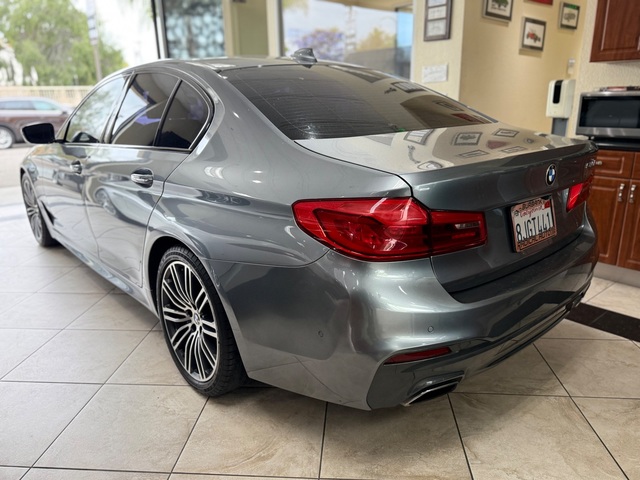 2018 BMW 540i M PKG