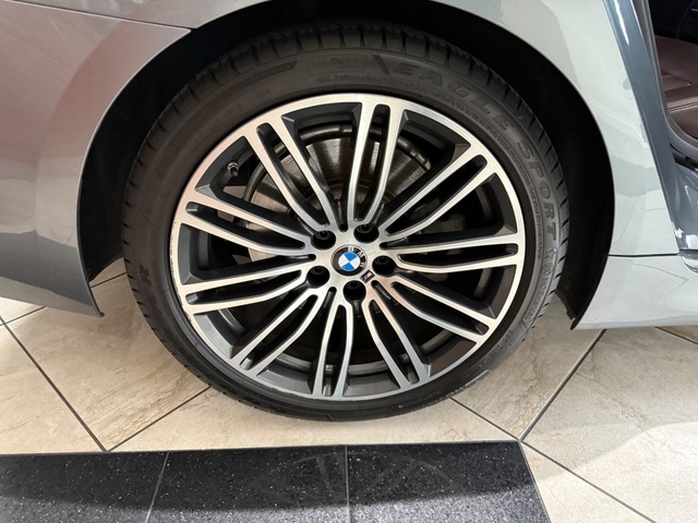 2018 BMW 540i M PKG