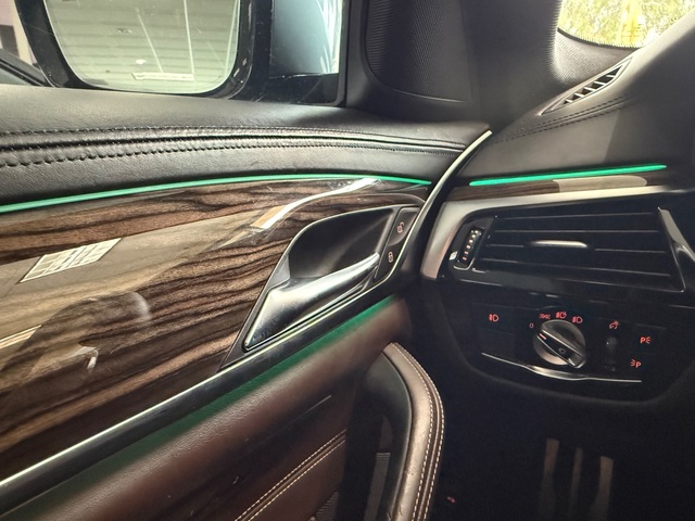 2018 BMW 540i M PKG
