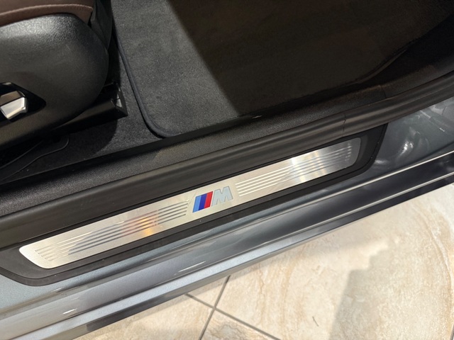 2018 BMW 540i M PKG