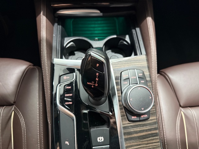 2018 BMW 540i M PKG
