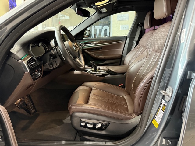 2018 BMW 540i M PKG