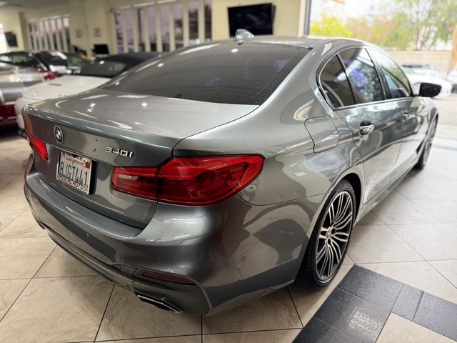 2018 BMW 540i M PKG