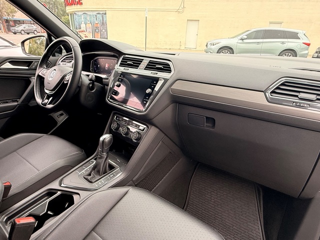 2019 Volkswagen Tiguan SEL R-Line