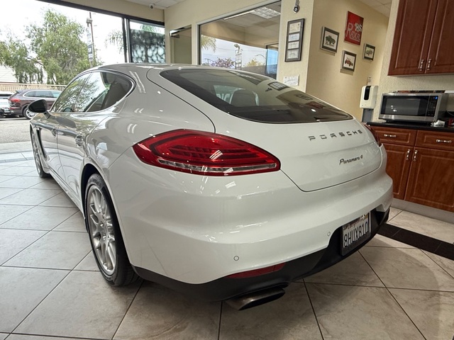 2015 Porsche Panamera