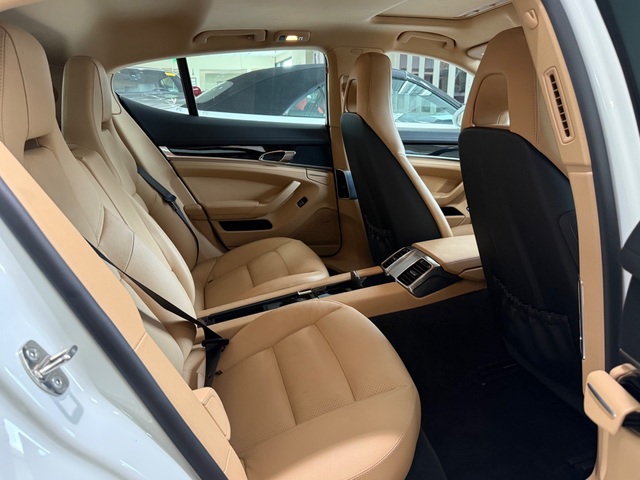 2015 Porsche Panamera