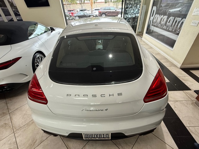 2015 Porsche Panamera