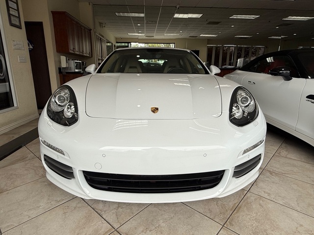 2015 Porsche Panamera