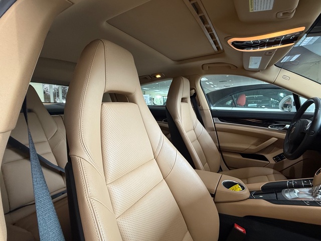 2015 Porsche Panamera