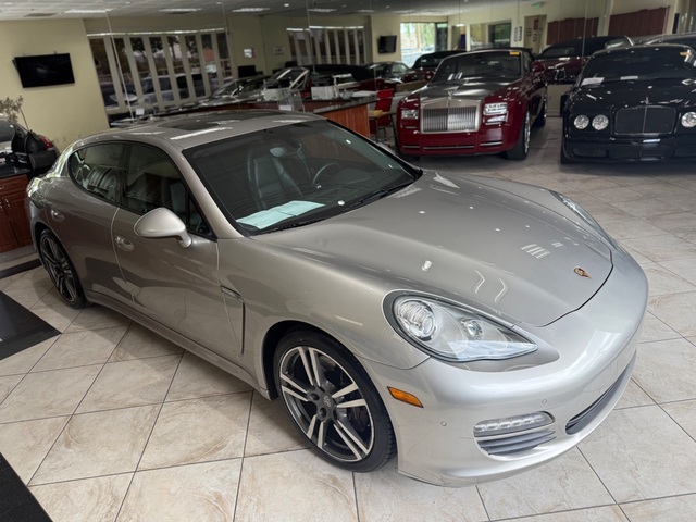 2013 Porsche Panamera Panamera 4