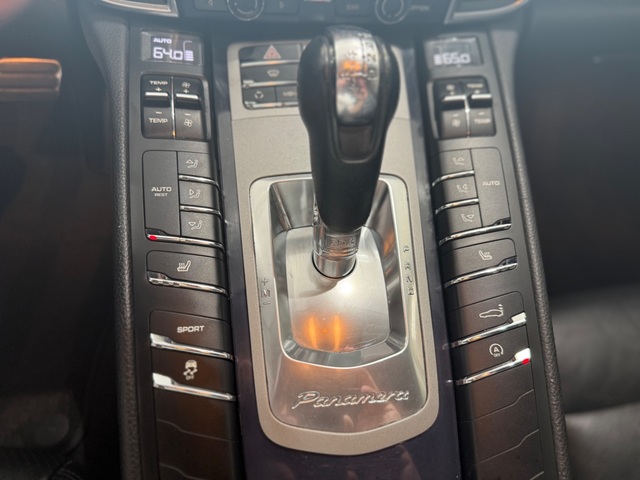 2013 Porsche Panamera Panamera 4