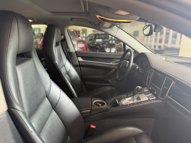 2013 Porsche Panamera Panamera 4